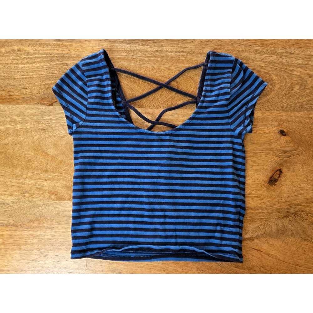 Forever 21 Crop Top Size Small Blue Stripe Short Sleeve Stretchy